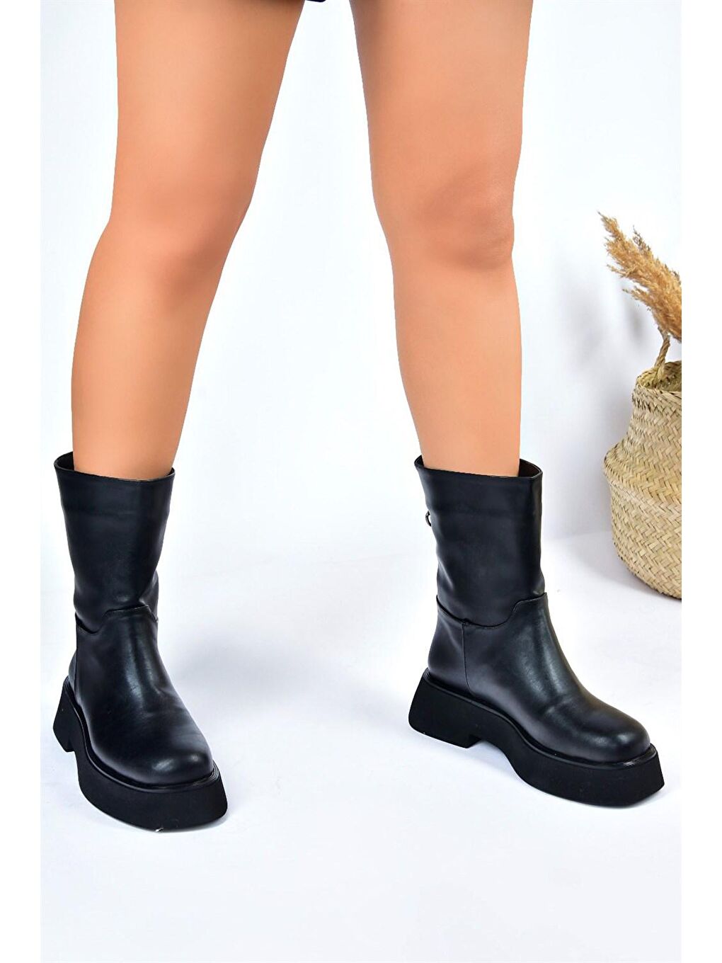 L6100671 Siyah Kadın Bot-1