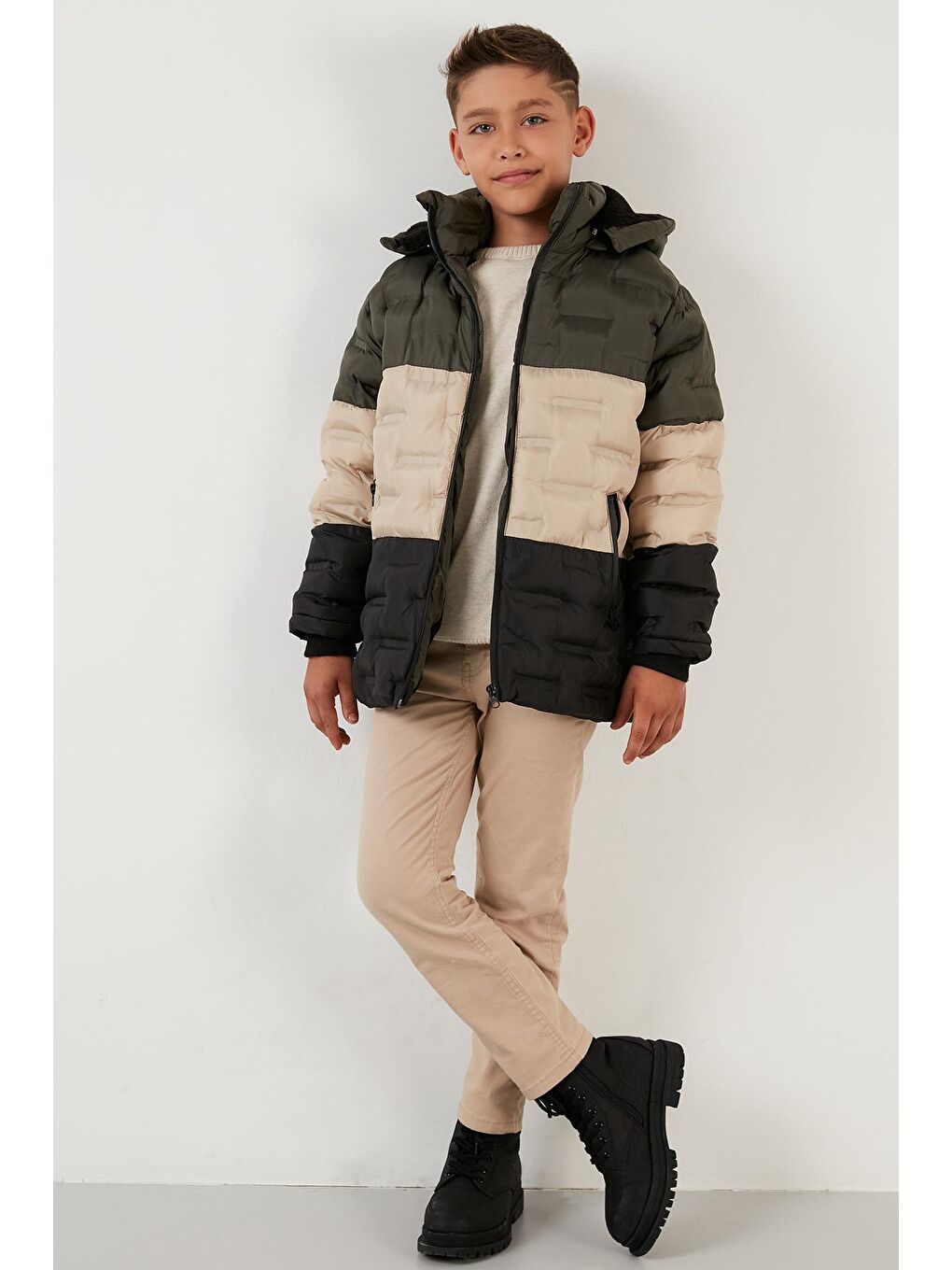 Haki İçi Peluş Astarlı Çıkarılabilir Kapüşonlu Şişme Mont 5760015-2