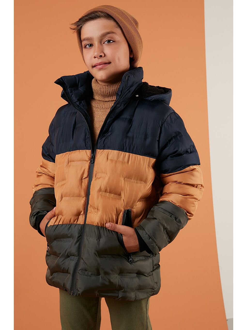 Lela Lacivert İçi Peluş Astarlı Çıkarılabilir Kapüşonlu Şişme Mont 5760015 - 1