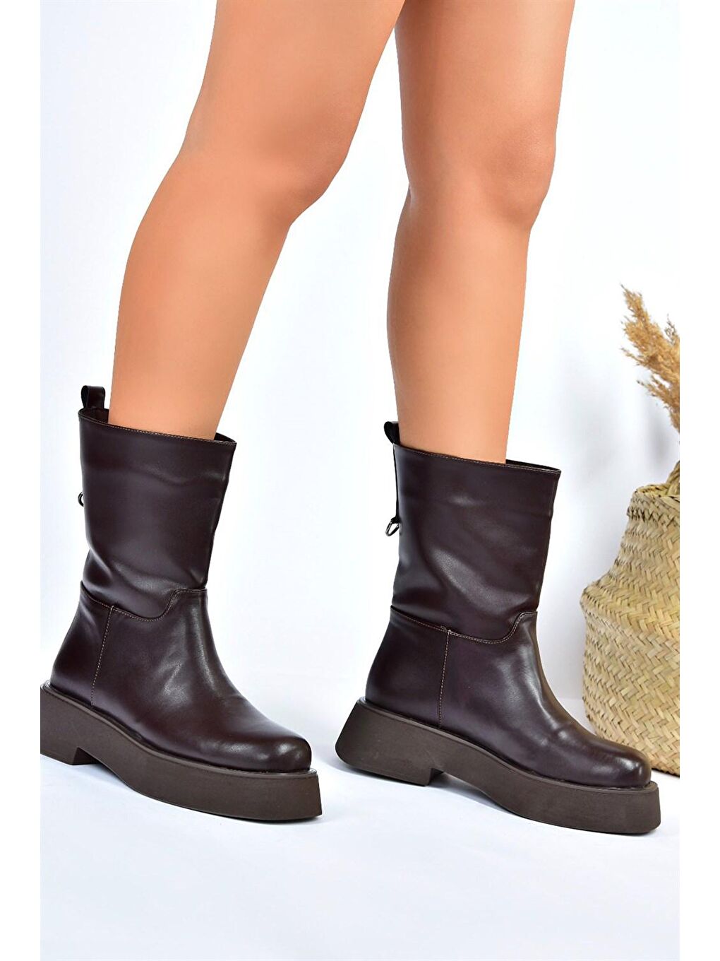 L6100671 Kahverengi Kadın Bot-2