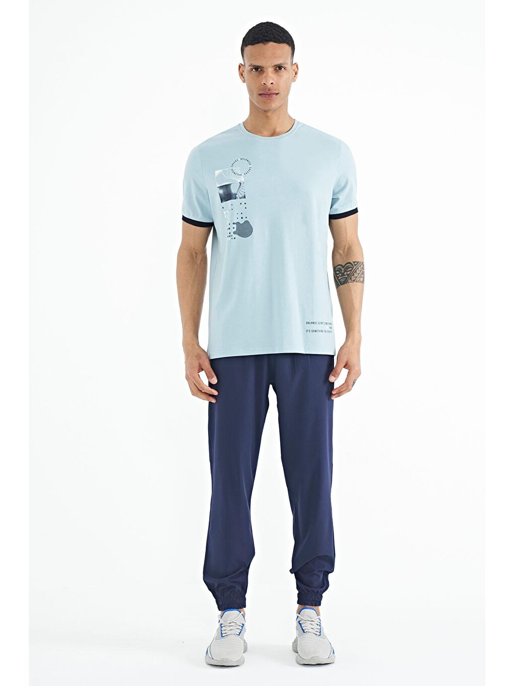 Açık Mavi Baskı O Yaka Detaylı Standart Form Erkek Tişört - 88216-1
