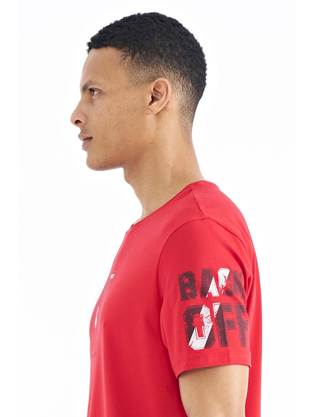 Kırmızı Ön ve Tek Kol Baskı Detaylı O Yaka Erkek Tişört - 88176-3