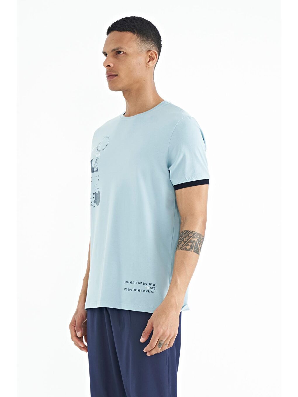 Açık Mavi Baskı O Yaka Detaylı Standart Form Erkek Tişört - 88216-3