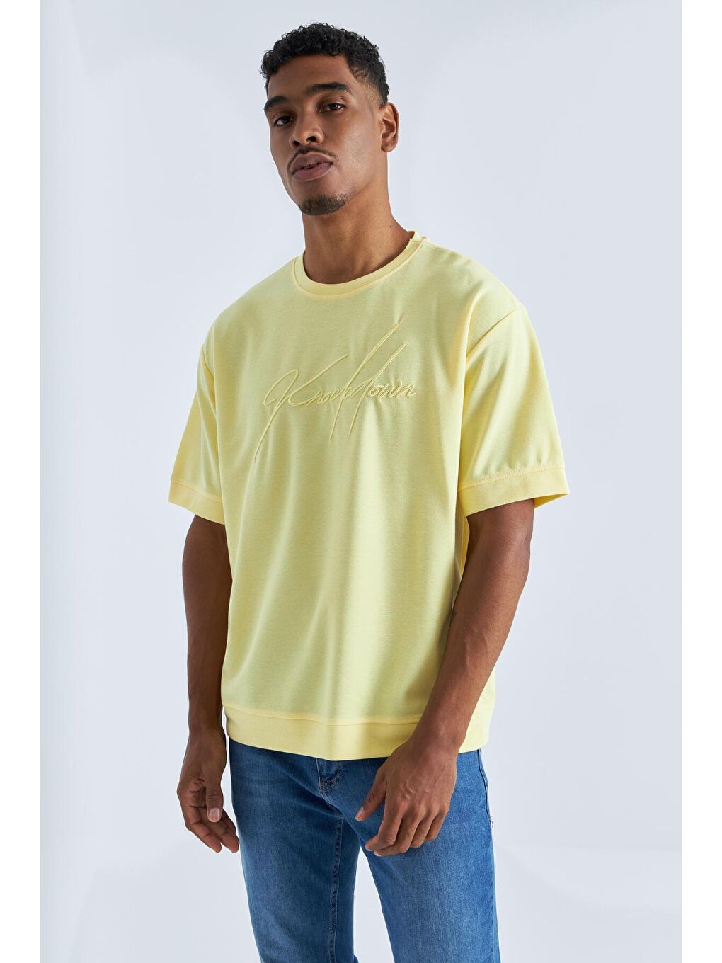 TOMMYLIFE Sarı Yazı Nakışlı O Yaka Erkek Oversize T-Shirt - 88102 - 4