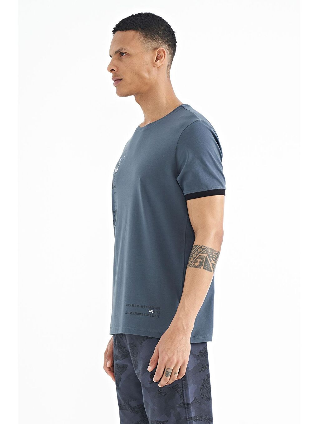 Orman Yeşili Baskı O Yaka Detaylı Standart Form Erkek Tişört - 88216-3