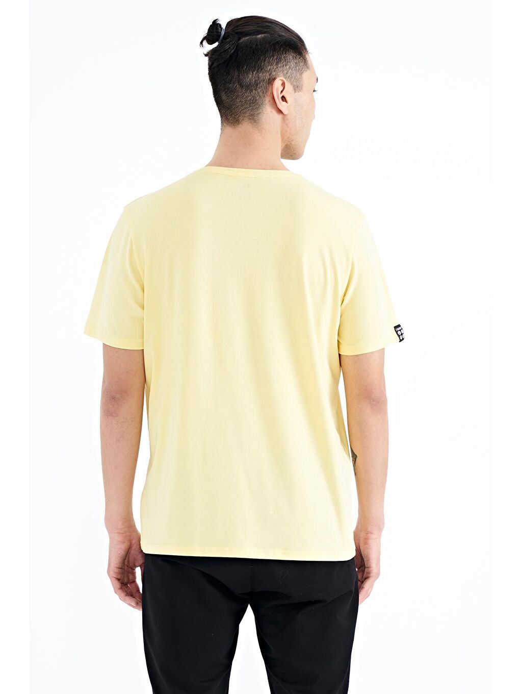 Sarı Baskı Detaylı O Yaka Standart Kalıp Erkek Tişört - 88168-3