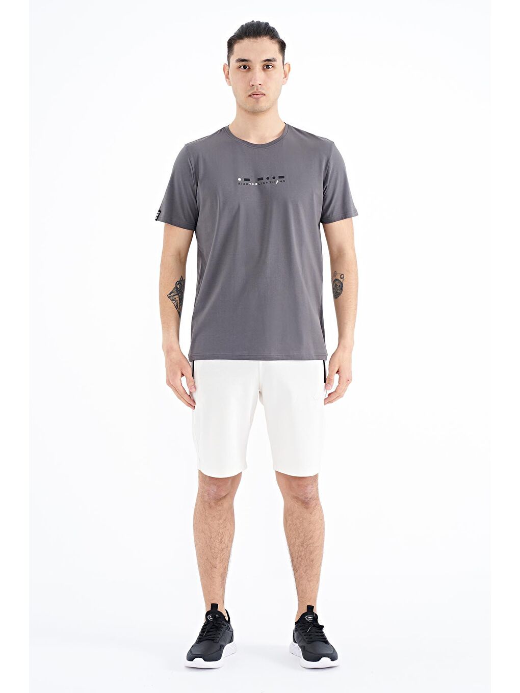 Koyu Gri Baskı Detaylı O Yaka Standart Kalıp Erkek Tişört - 88168-2