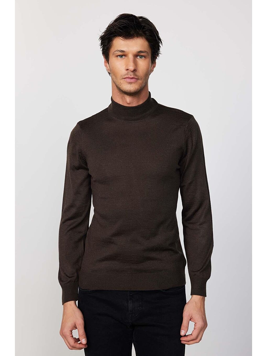 Kahverengi Erkek Standart Fit Normal Kesim Yarım Balıkçı Yaka Düz Kahve Triko Kazak-2