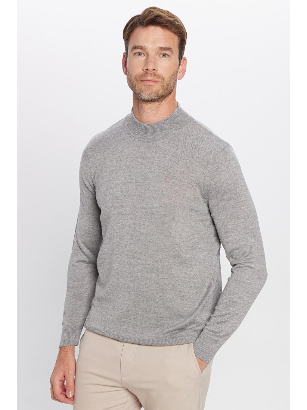Erkek Standart Fit Normal Kesim Yarım Balıkçı Yaka Düz Gri Triko Kazak-3