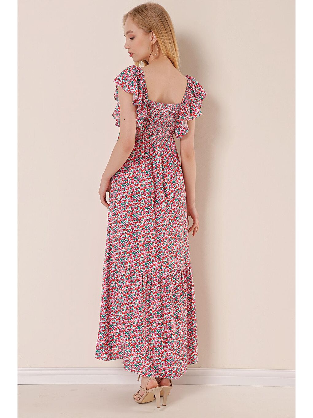 Kadın Turuncu Kare Yaka Kolları Fırfırlı Desenli Elbise-4