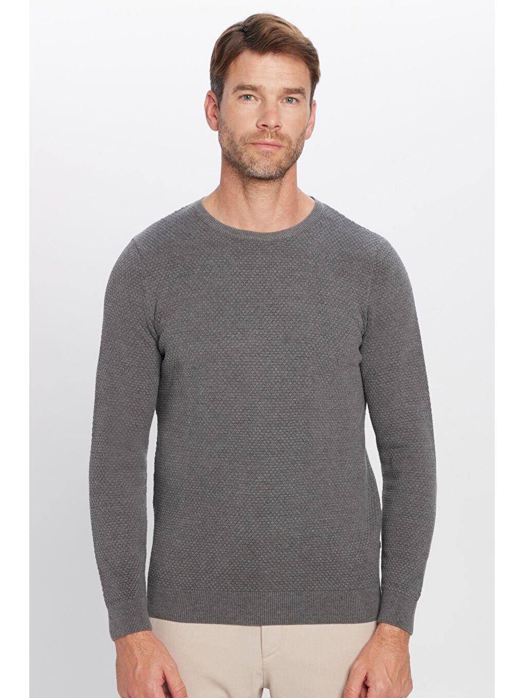Erkek Standart Fit Normal Kesim Bisiklet Yaka Petek Desenli Gri Triko Kazak-3