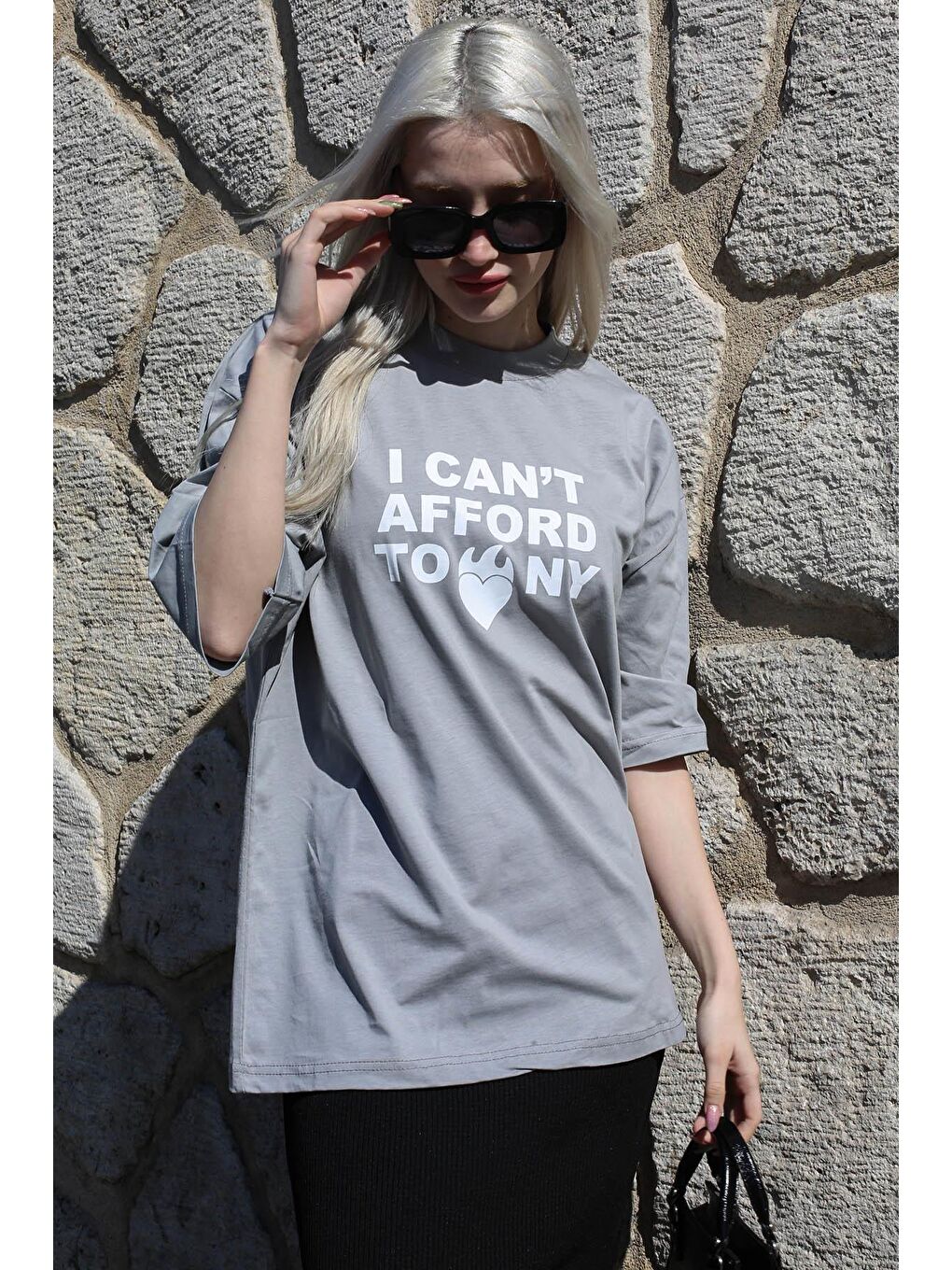 Boyalı Gri Baskılı Bisiklet Yaka Kadın Tişört Mg1653