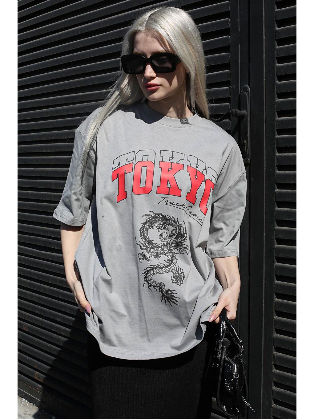 Boyalı Gri Baskılı Bisiklet Yaka Kadın Tişört Mg1771-1