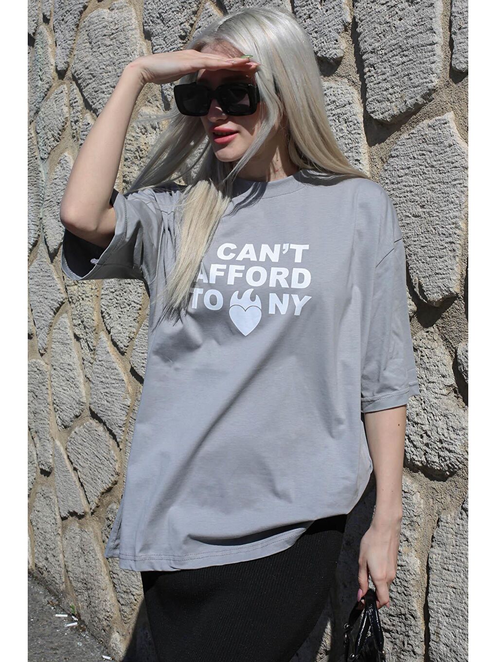 Boyalı Gri Baskılı Bisiklet Yaka Kadın Tişört Mg1653-1