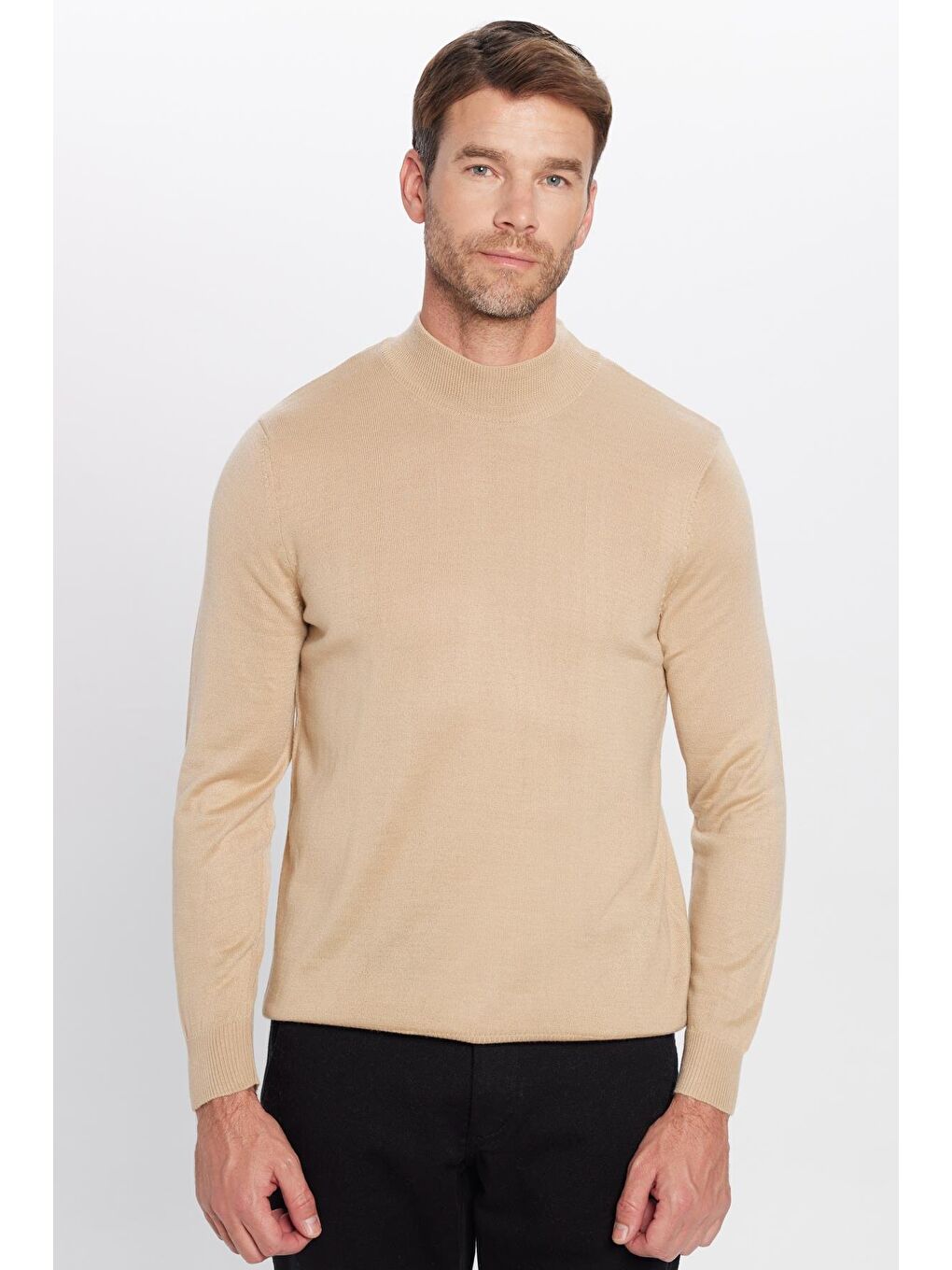 Bej Erkek Standart Fit Normal Kesim Yarım Balıkçı Yaka Düz Taş Triko Kazak-1