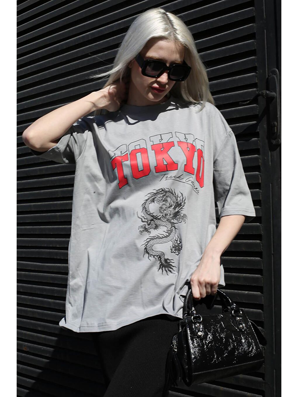 Boyalı Gri Baskılı Bisiklet Yaka Kadın Tişört Mg1771-2