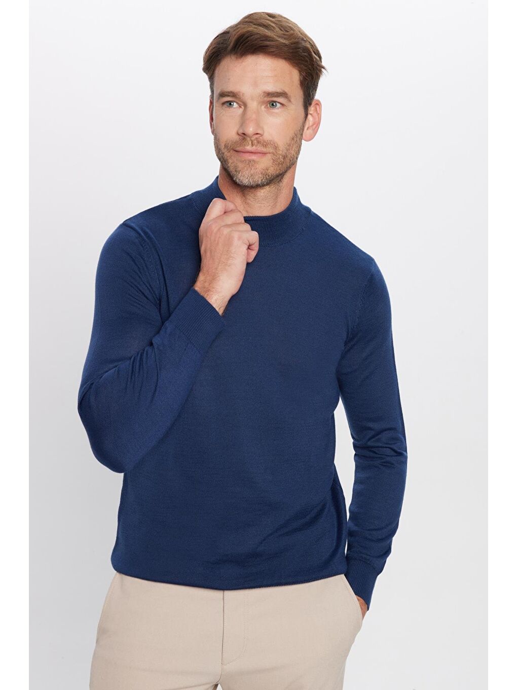 Erkek Standart Fit Normal Kesim Yarım Balıkçı Yaka Düz Lacivert Triko Kazak-1