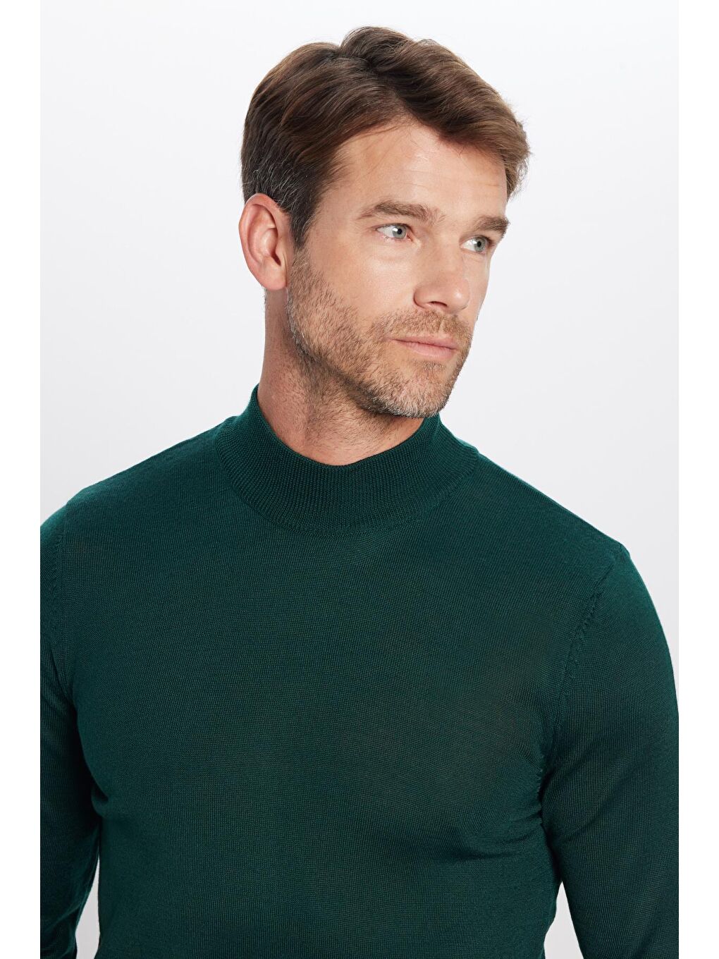 Erkek Standart Fit Normal Kesim Yarım Balıkçı Yaka Düz Yeşil Triko Kazak