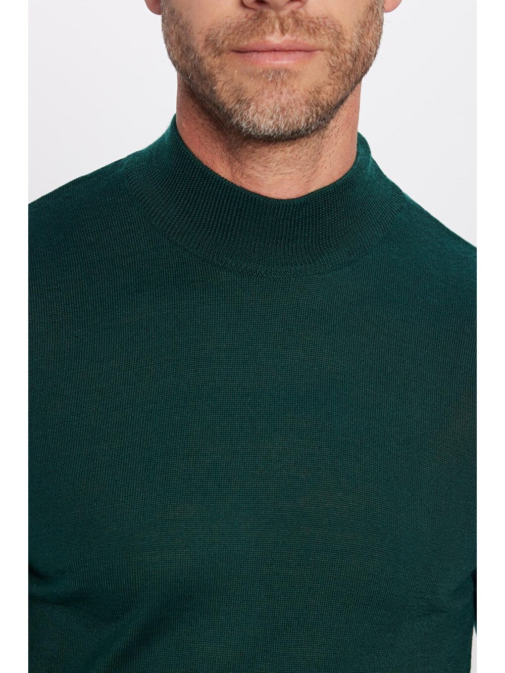 Erkek Standart Fit Normal Kesim Yarım Balıkçı Yaka Düz Yeşil Triko Kazak-2