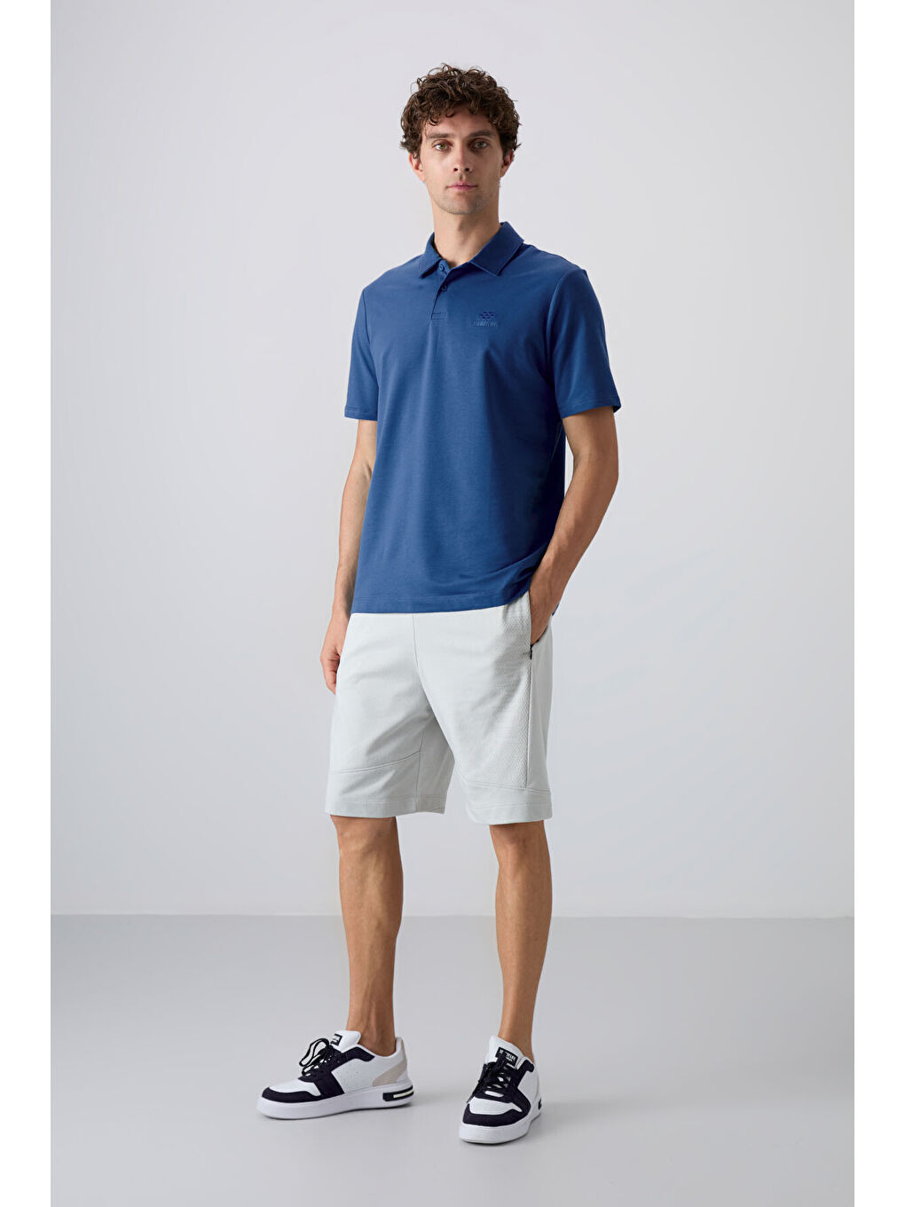 TOMMYLIFE Mavi Parlament Basic Logolu Standart Kalıp Triko Polo Yaka Erkek Tişört - 87748 - 2