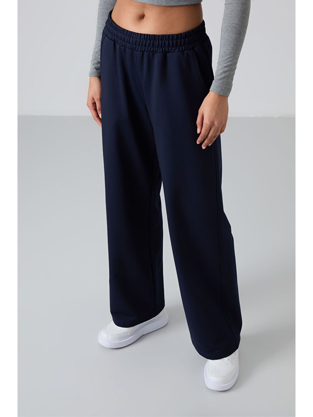 İndigo Yüksek Bel Cepli Rahat Form Geniş Paça Kadın Eşofman Alt - 94567-1