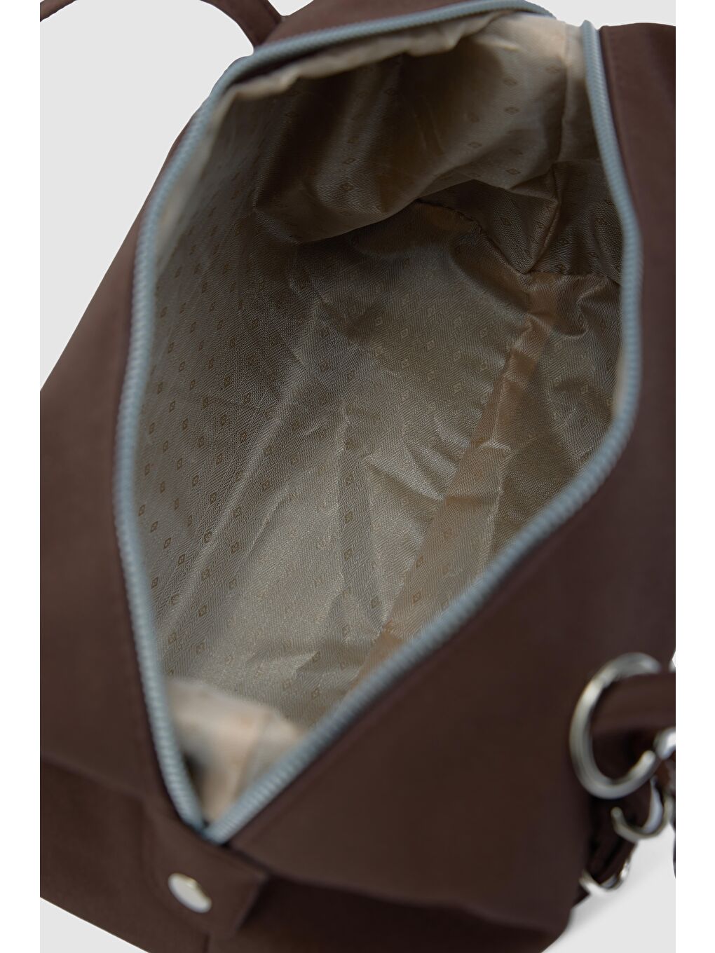 Kahverengi Gia Charmlı Oval Çanta Kahve-3