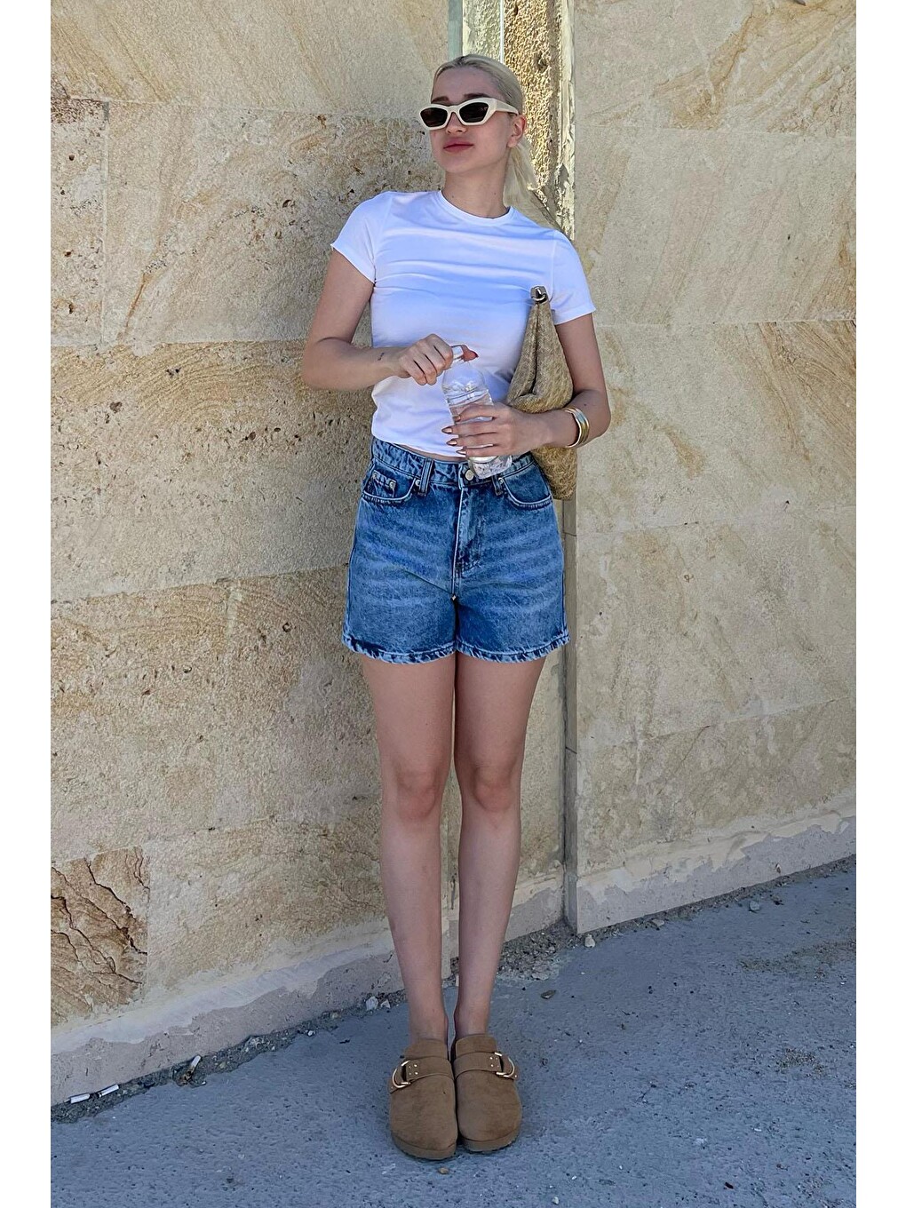 Buz Mavi Yüksek Bel Cepli Jean Şort-3
