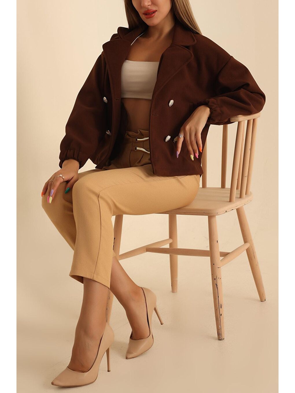 Kadın Kahverengi Kruvaze Yaka Kol Ağzı Lastikli Kısa Kaşe Ceket-3