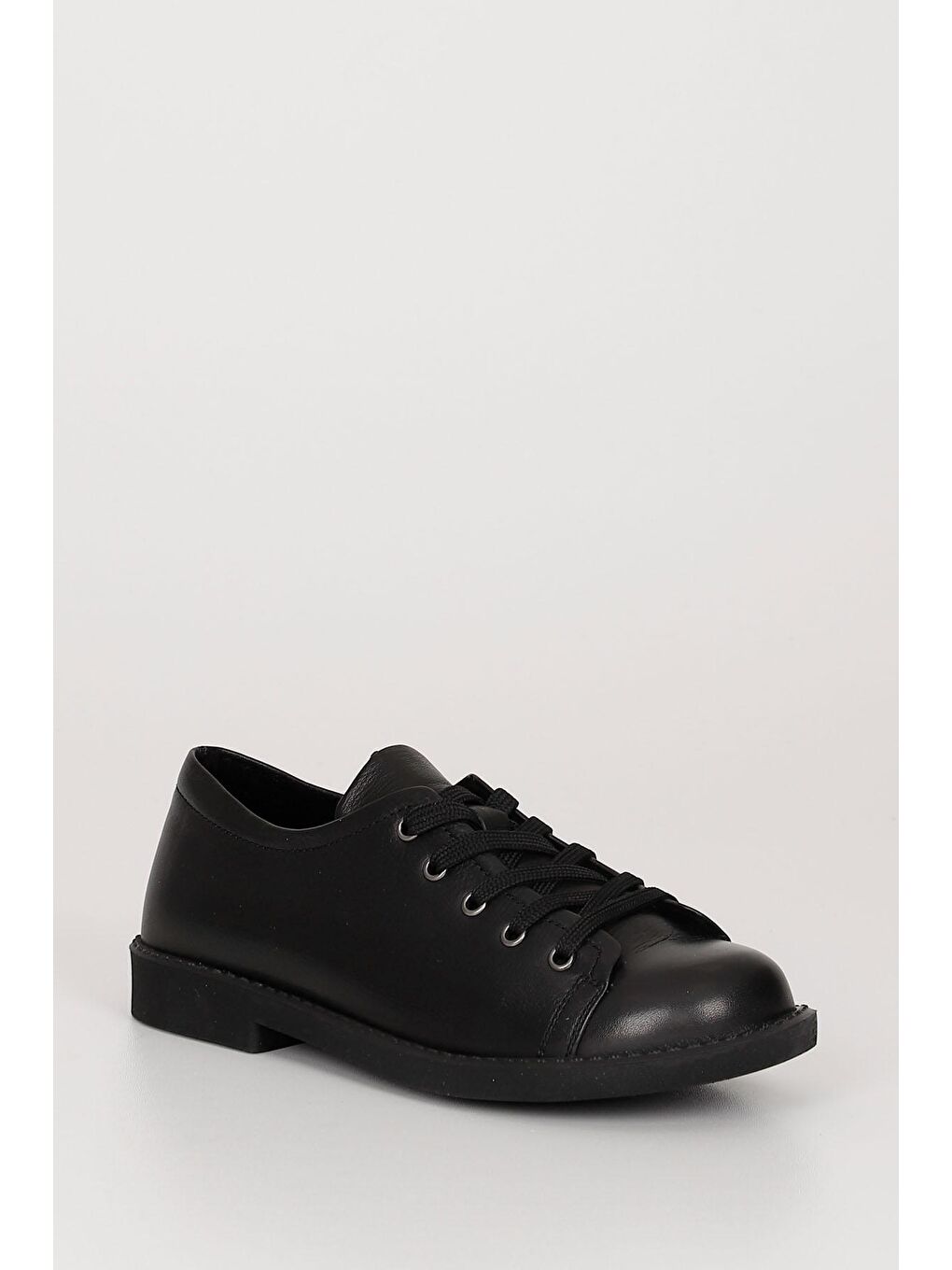 Siyah SİYAH  Hakiki Deri Yuvarlak Burun Kauçuk Taban Bağcıklı Kadın Günlük Ayakkabı 24242-4