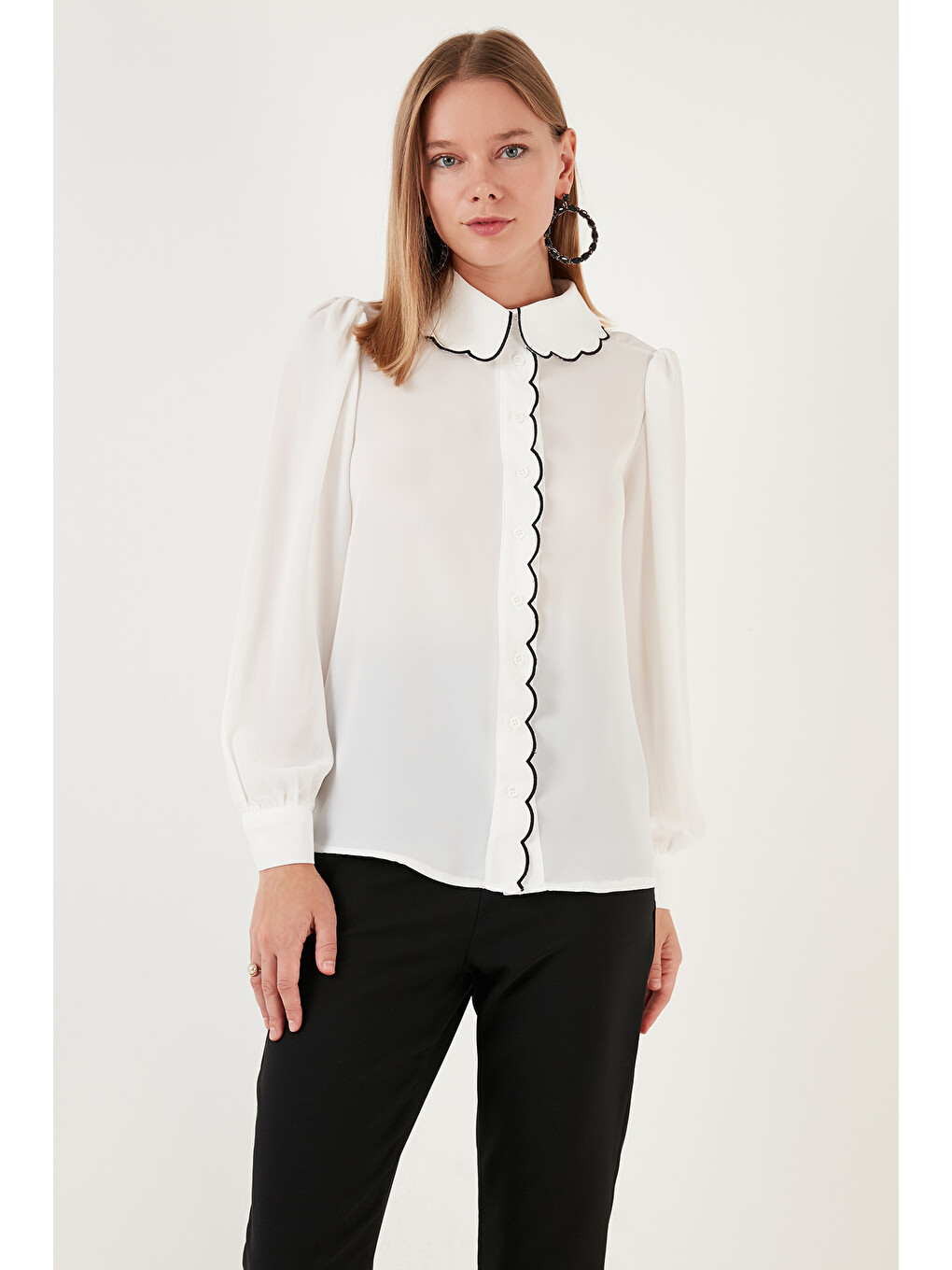 Ekru Yaka Detaylı Regular Fit Şifon Gömlek 61114410-3