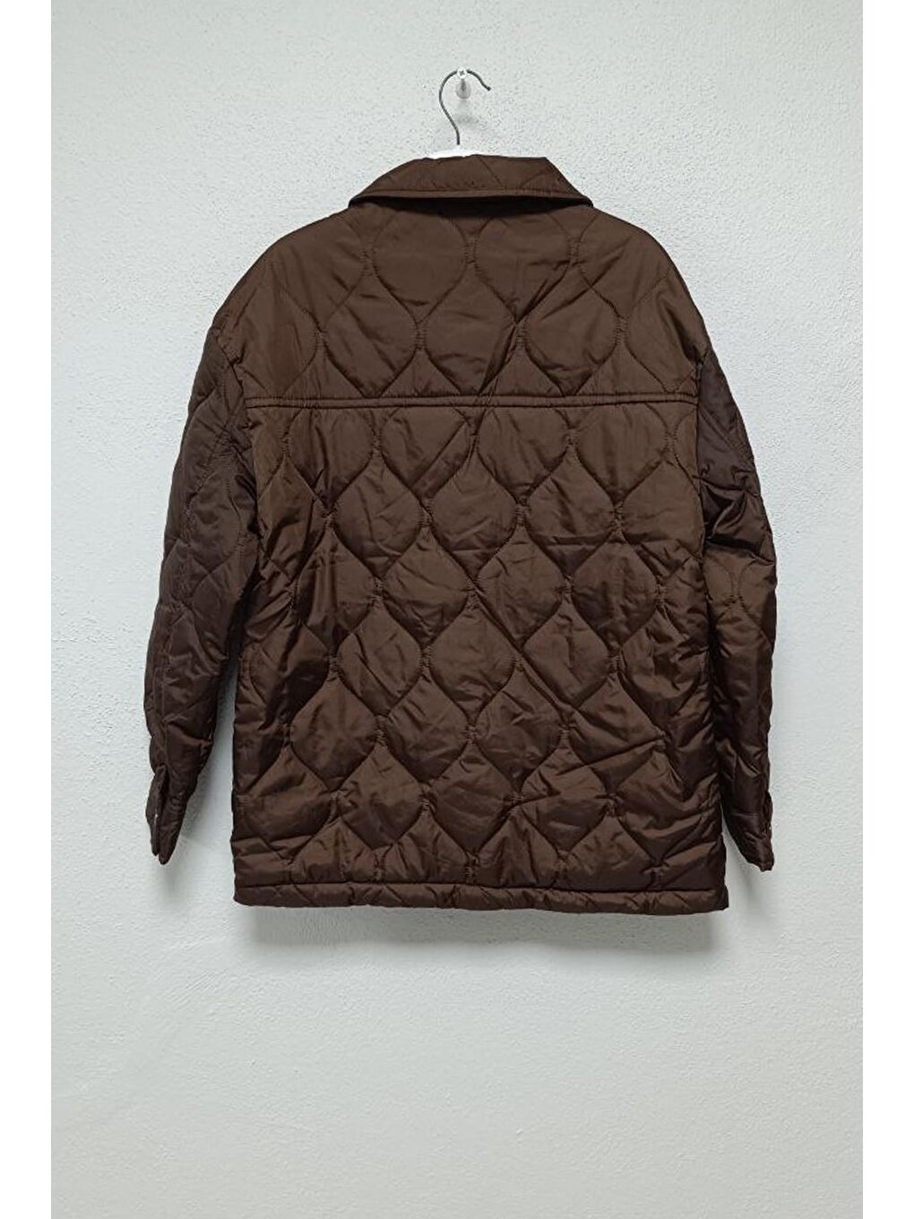 Kadın Kahverengi Çıtçıt Düğmeli Çift Cep Kapaklı Desenli Mont-1