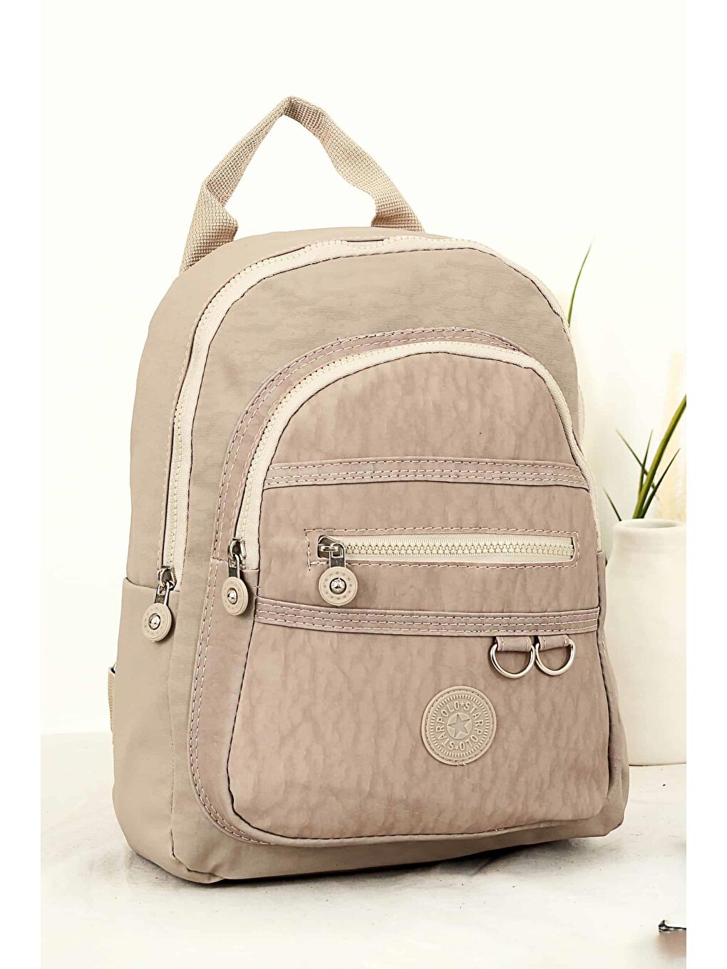 Bej Fontus Klinkır 3 Bölmeli Demir Aksesuarlı Kadın Sırt Çantası BP-4697S