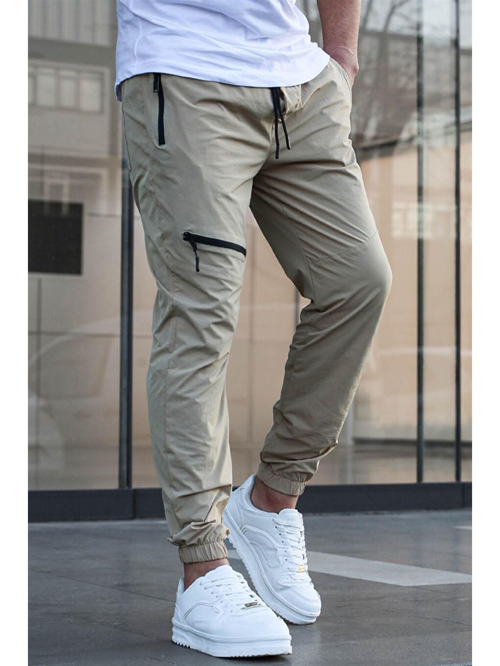 Bej Camel Fermuar Detaylı Paraşüt Jogger Pantolon-1