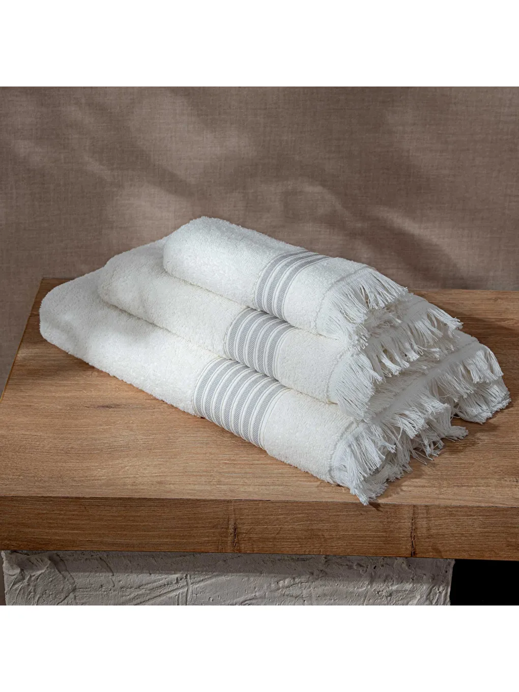 Ekru Aya 3'lü Havlu Seti %100 Pamuk Jakarlı Krem-2