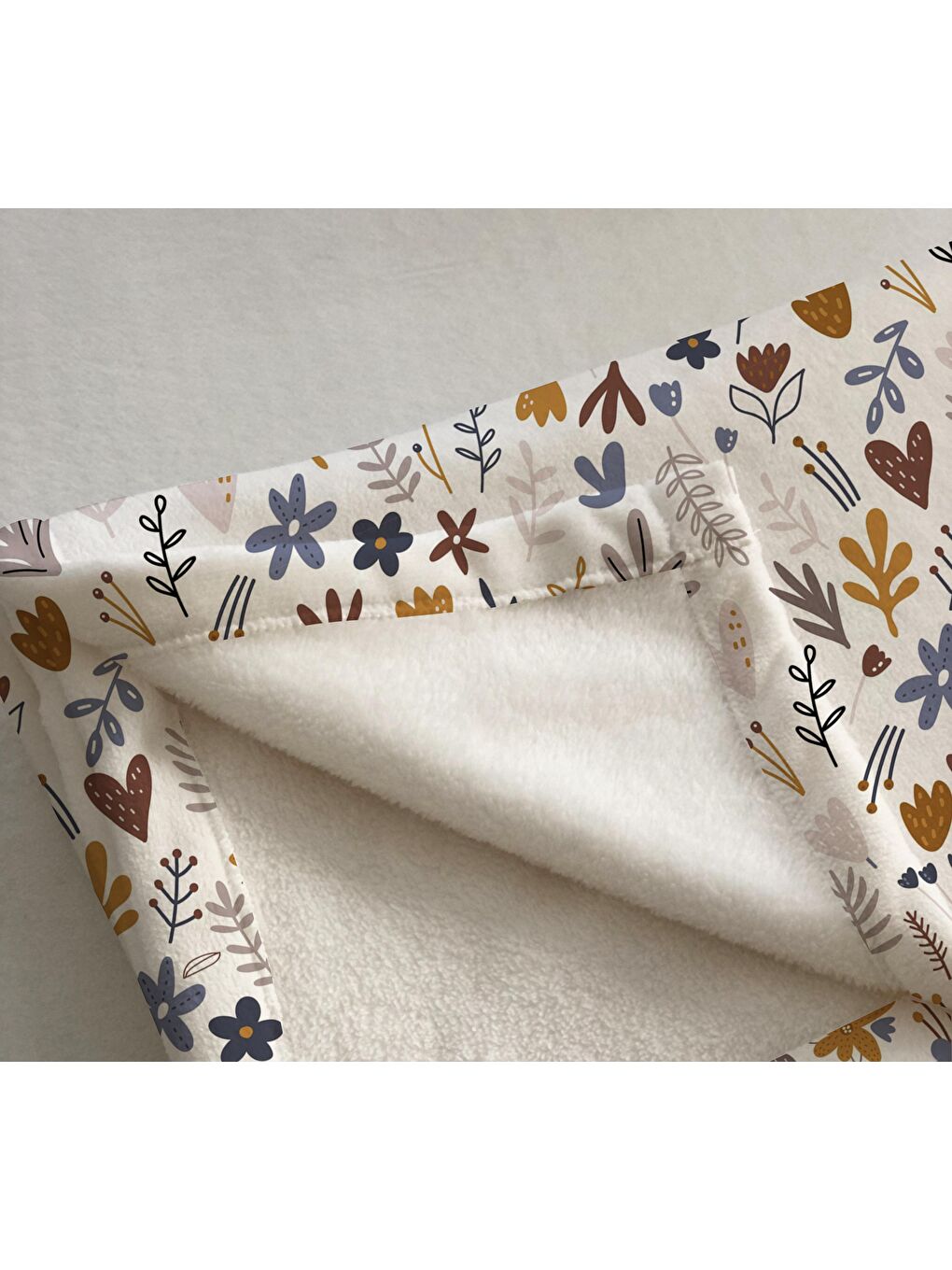 Karışık Çiçek Desenli Soft Baskılı Tek Kişilik 150x220 Cm Battaniye - Beyaz-3