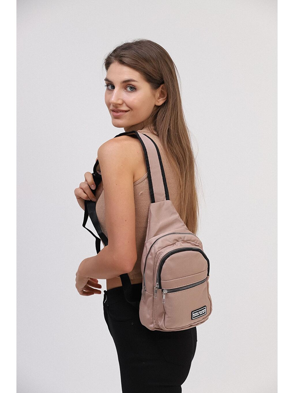 Bej Sırt ve Göğüs Çantası