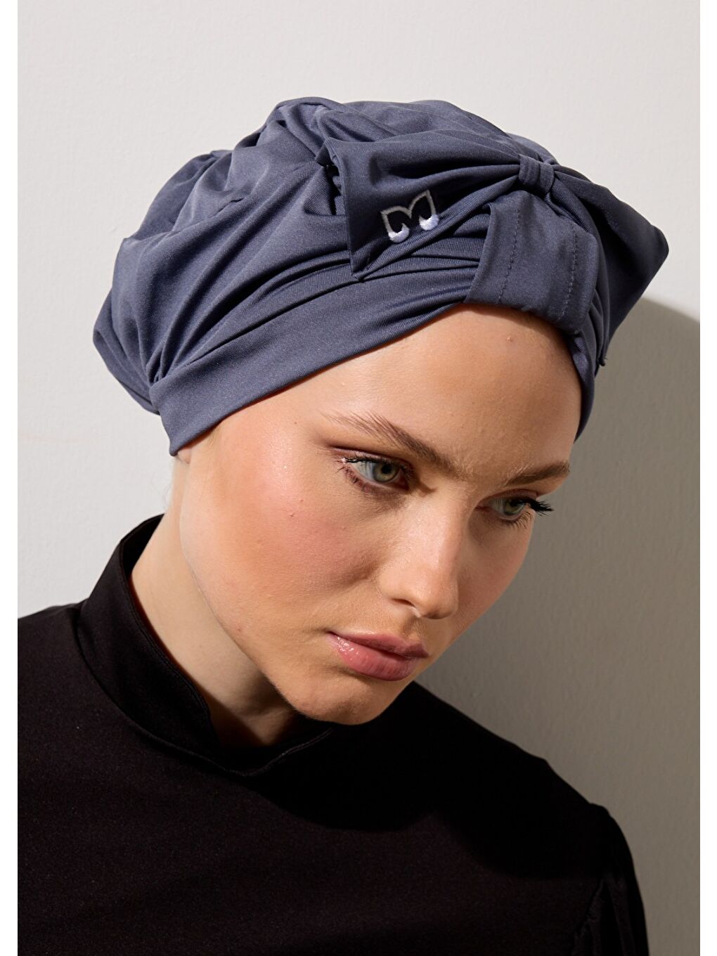 Fiyonklu Antrasit Bone-1