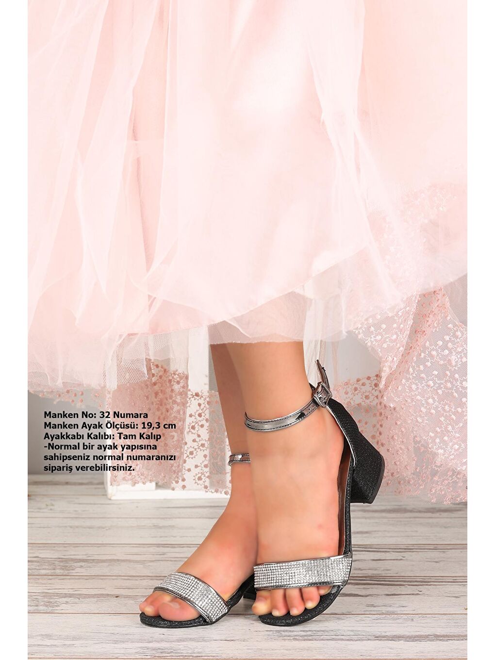 Siyah Kız Çocuk 5 Cm Topuklu Sandalet Ayakkabı 040 Elmnt Simli Taşlı-1