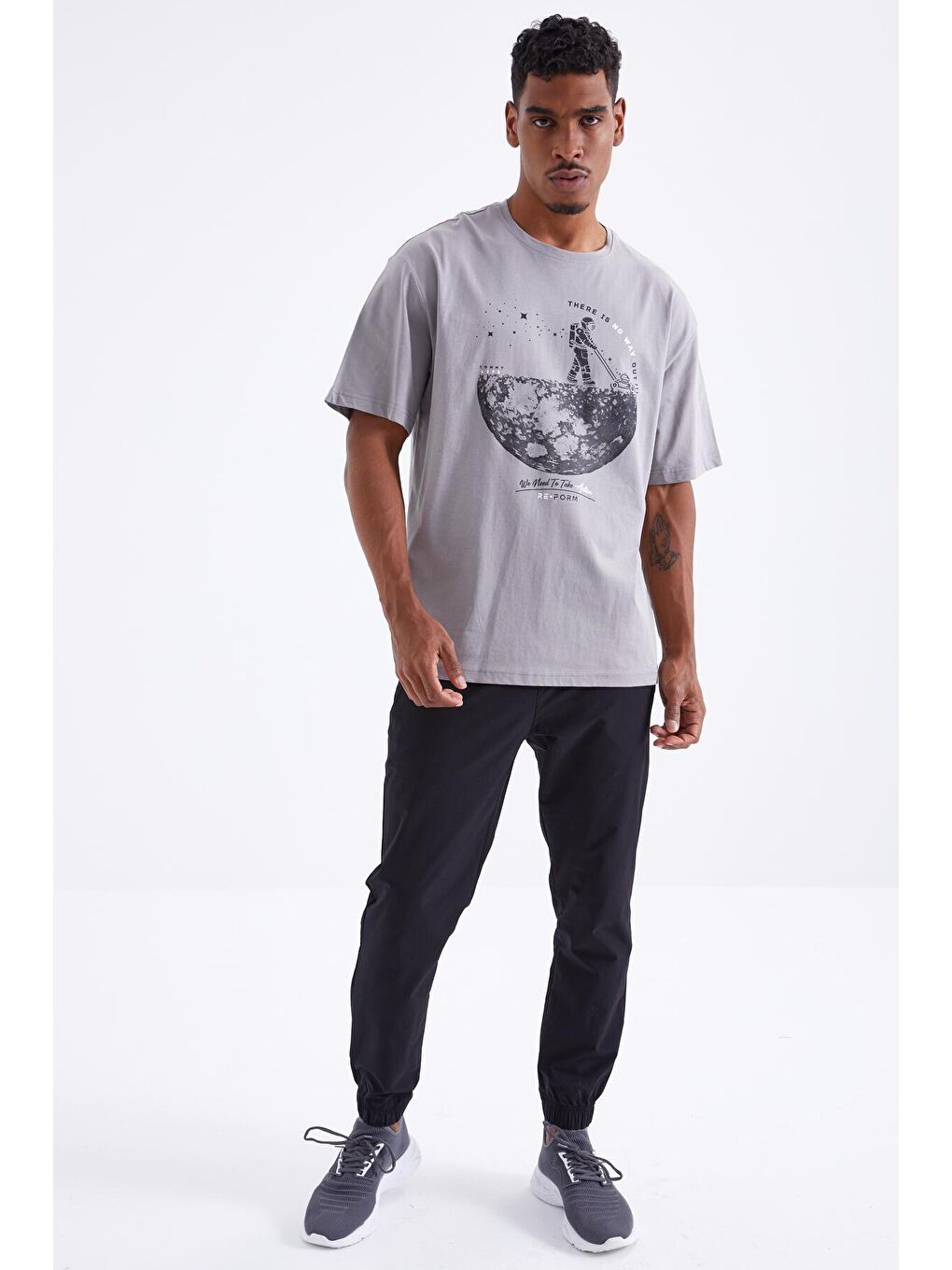 TOMMYLIFE Gri Baskılı O Yaka Erkek Oversize T-Shirt - 88098 - 1