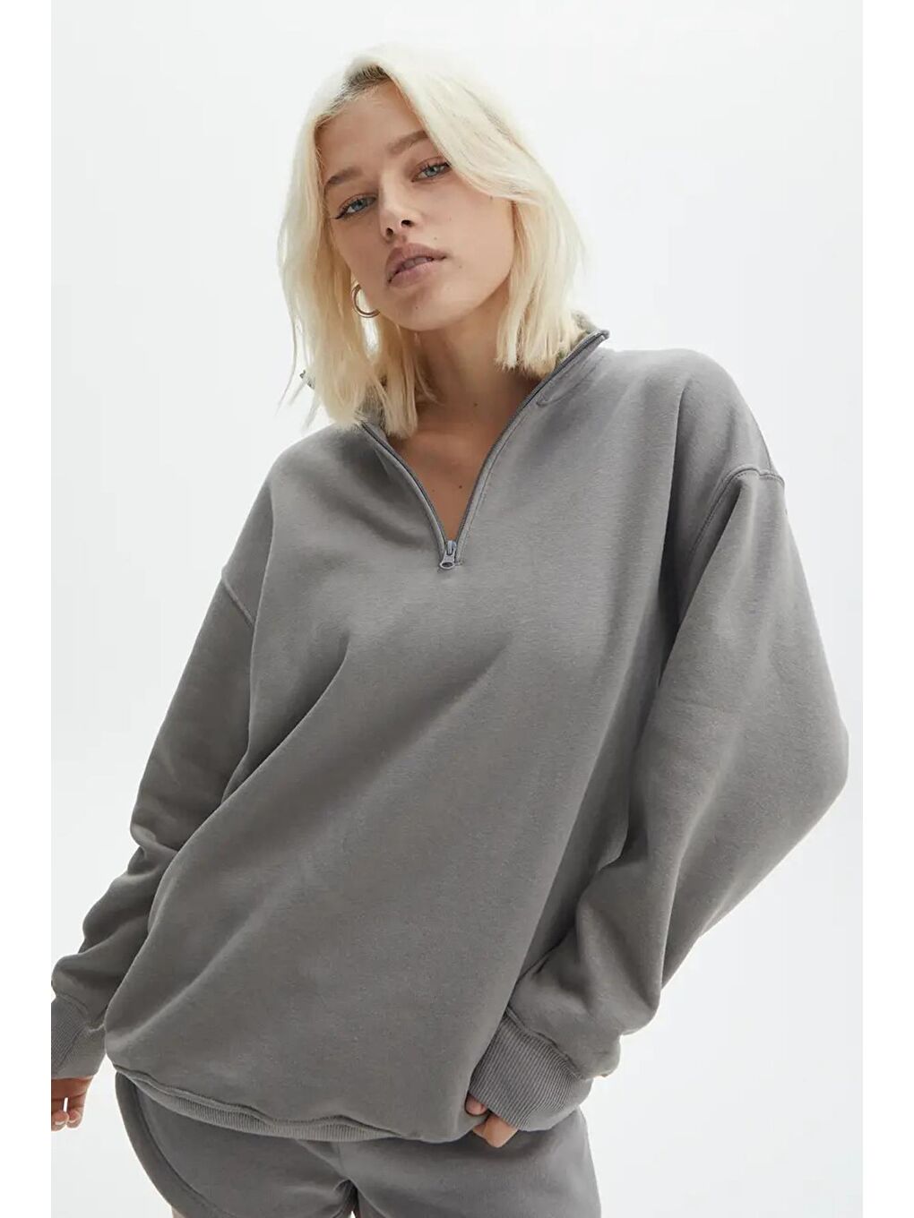 Madmext Gri Baskılı Boyalı Gri Fermuar Detaylı Oversize Sweatshirt MG1933