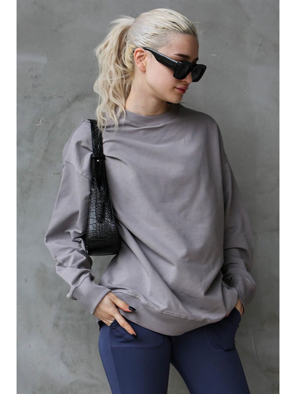 Madmext Gri Baskılı Boyalı Gri Basic Oversize Kadın Sweatshirt MG1686 - 1