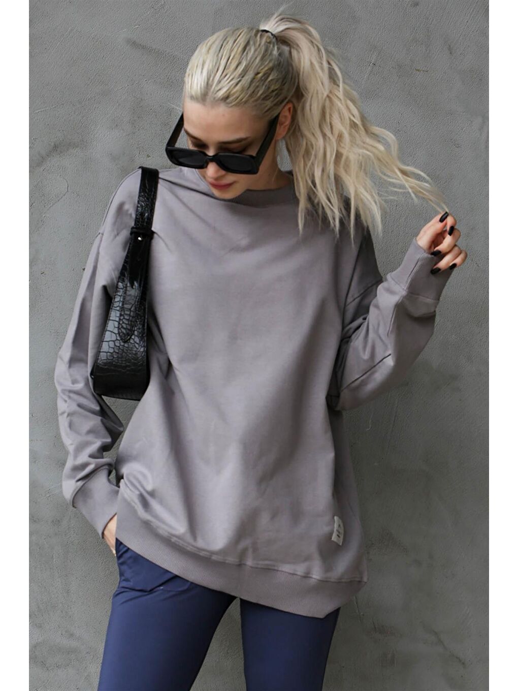 Madmext Gri Baskılı Boyalı Gri Basic Oversize Kadın Sweatshirt MG1686 - 2