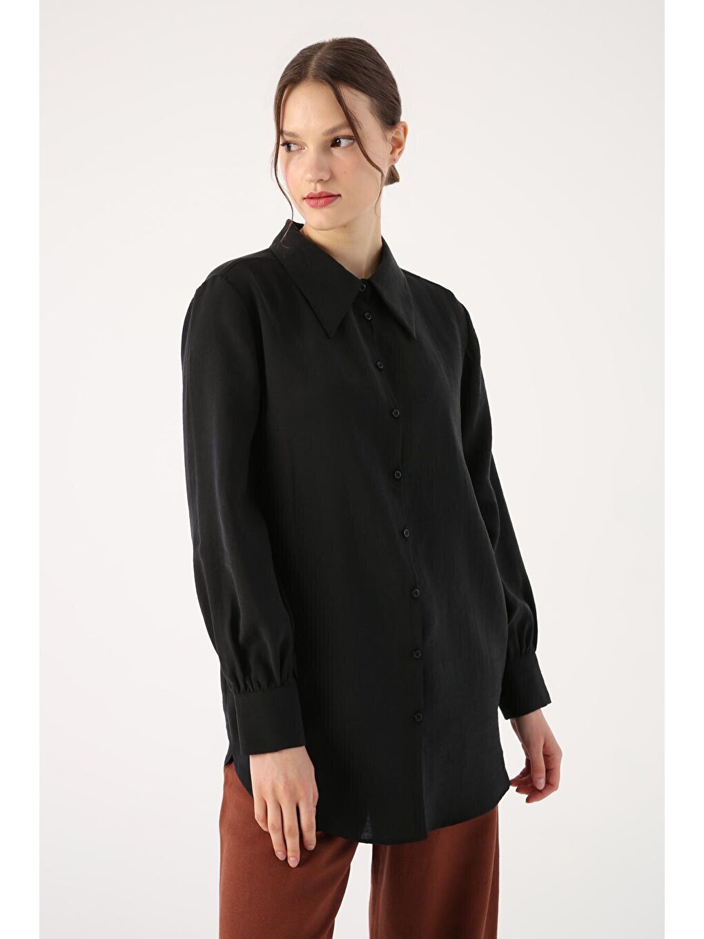 Siyah Sivri Yaka Gömlek Tunik