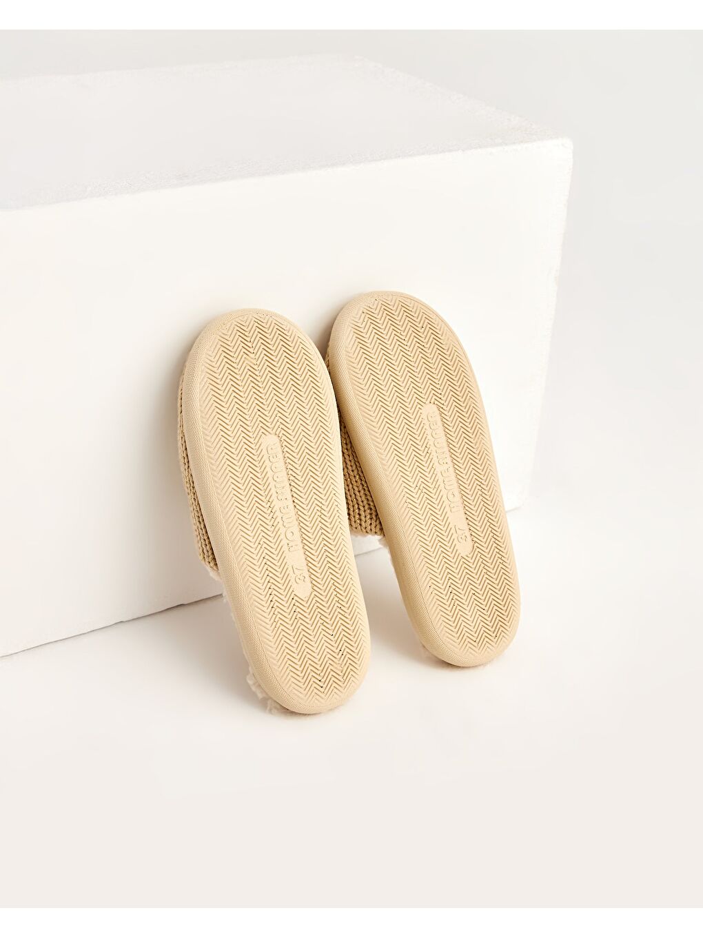 Ekru Kadın Ev Terliği - PARLA-2