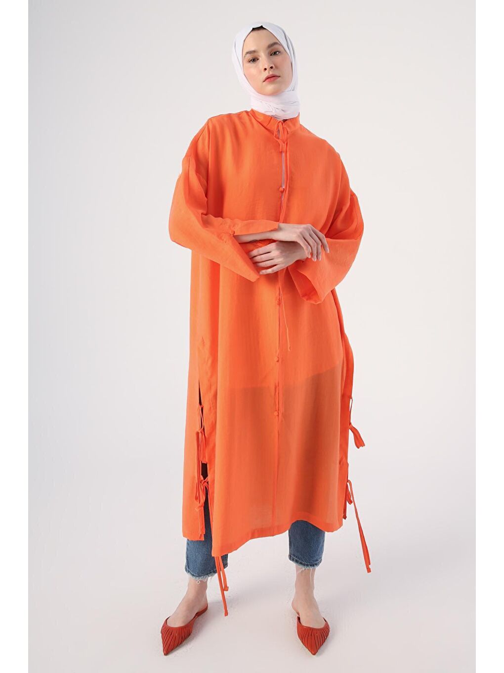 Turuncu Hakim Yaka Bağcıklı Yanları Yırtmaçlı Yazlık Ferace