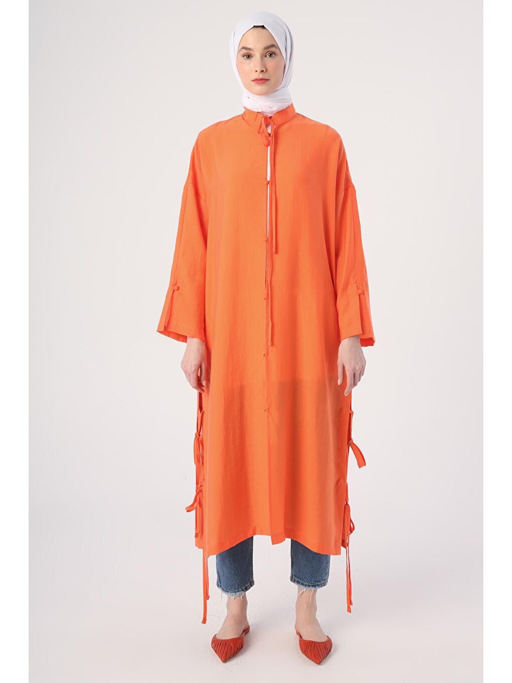 Turuncu Hakim Yaka Bağcıklı Yanları Yırtmaçlı Yazlık Ferace-1