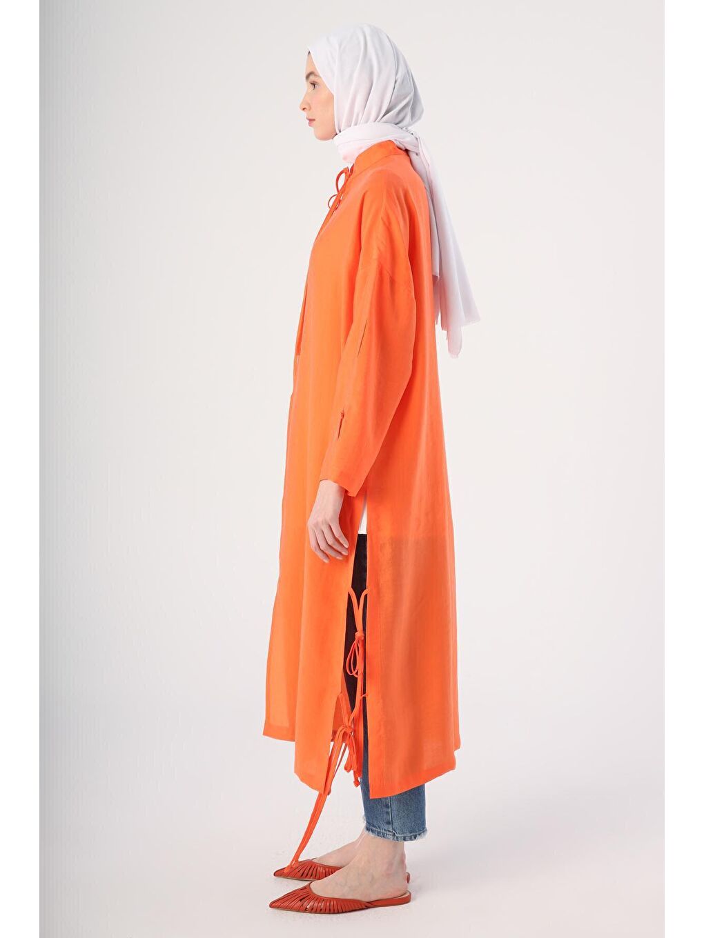 Turuncu Hakim Yaka Bağcıklı Yanları Yırtmaçlı Yazlık Ferace-2