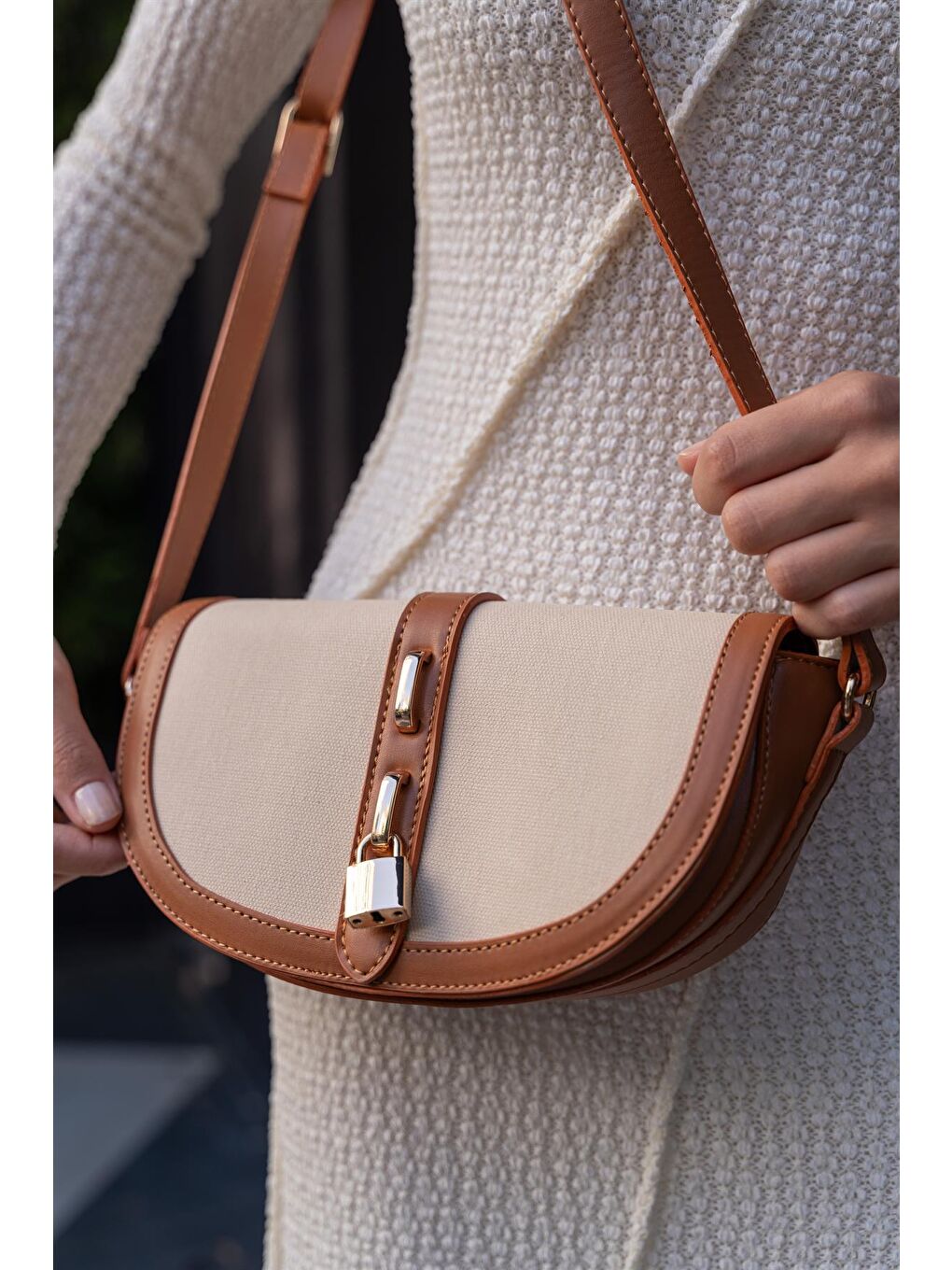 Diva Kontrast Tasarım Çapraz Askılı Kadın Çanta - Bej-1