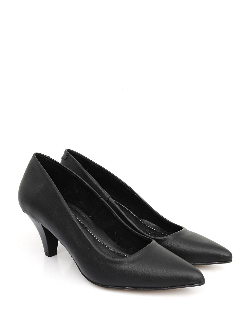 Siyah Sivri Burun İnce Kısa Topuklu Kadın Ayakkabı 04005-1