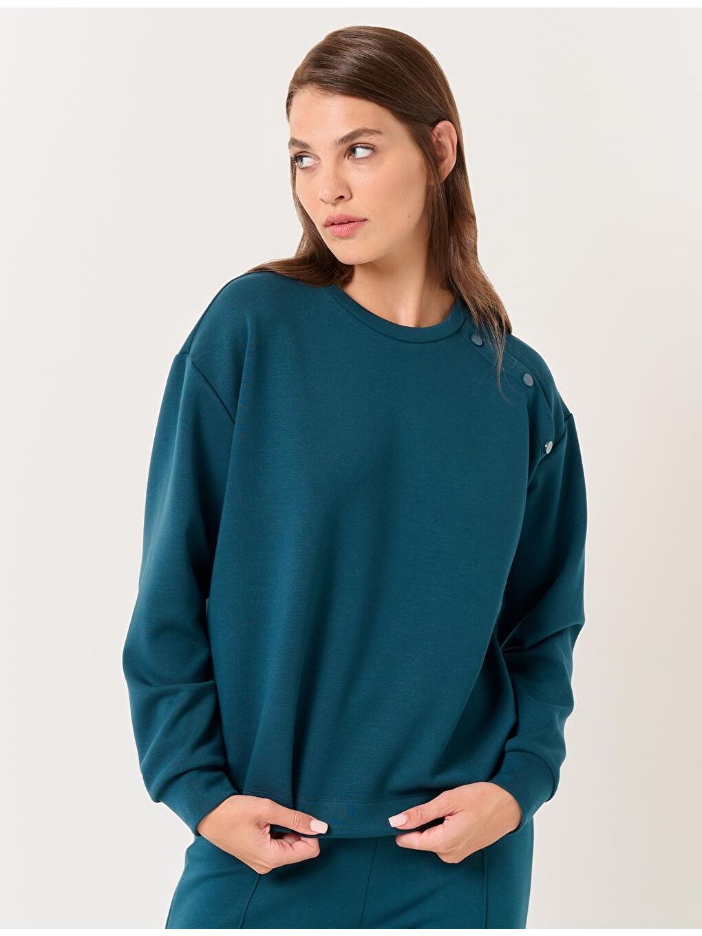 Koyu Yeşil Bisiklet Yaka Uzun Kollu Basic Sweatshirt